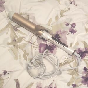 Gold and White Curling Iron